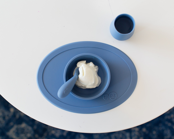 Первый набор посуды  EZPZ  (4 предмета) синий