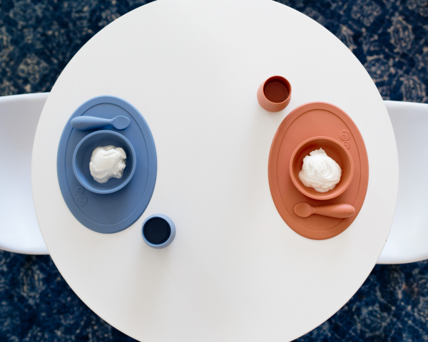 Первый набор посуды  EZPZ  (4 предмета) синий