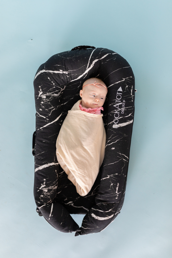 Матрас-кокон для новорожденного DockaTot DELUXE+ (0-8M) Black Marble