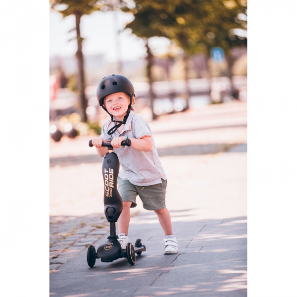 Детский защитный шлем Scoot and Ride, черный, с фонариком, 45-51 cм
